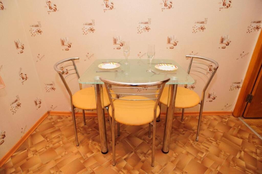 Тараскова 4 Apartamento Tcherkássi Exterior foto